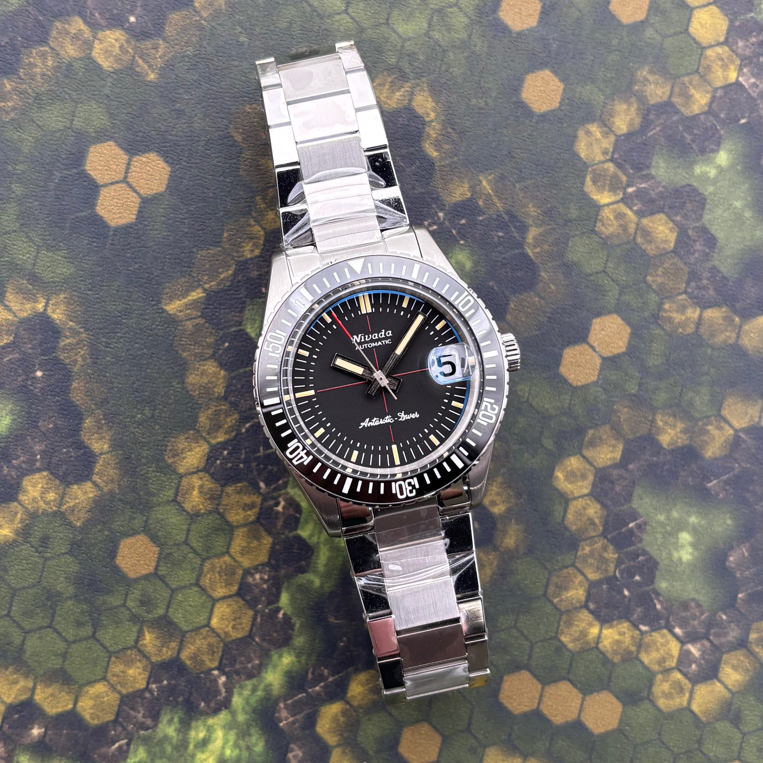 Nivada Grenchen Antarctic Diver - Photo 1