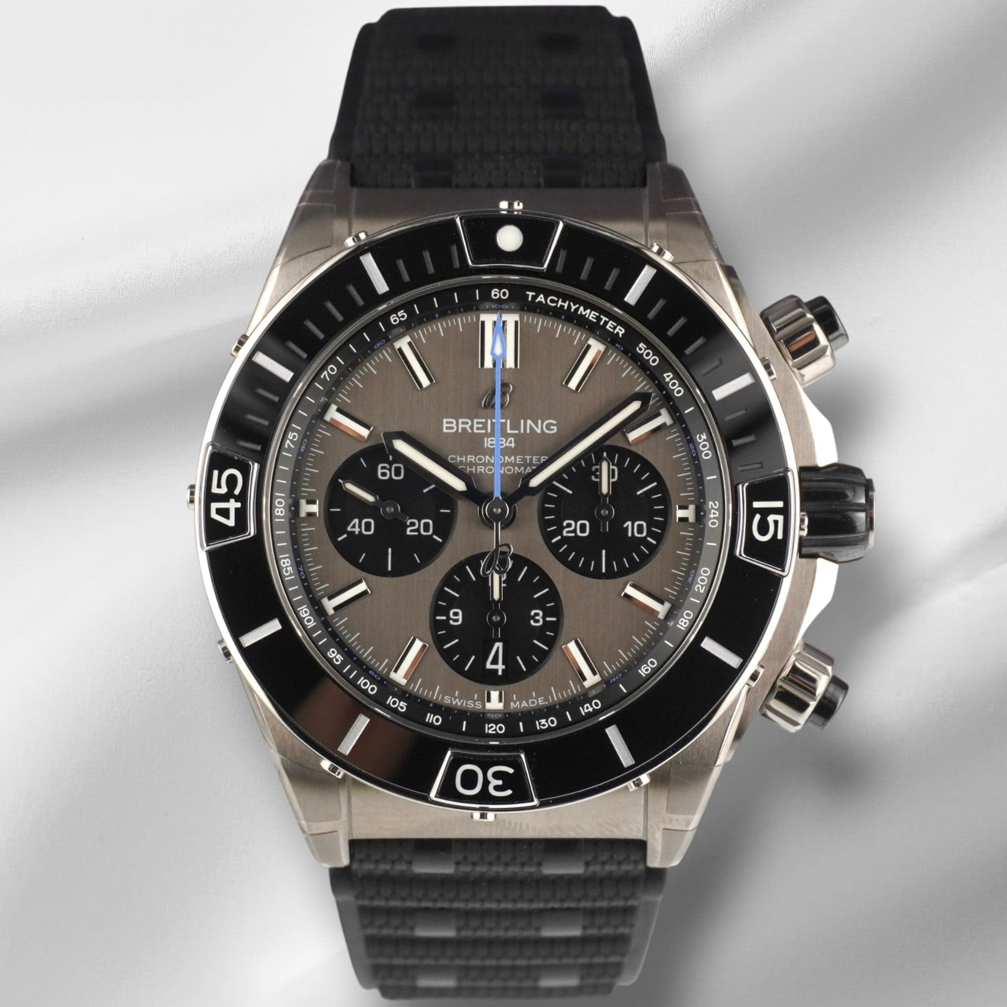 Breitling Super Chronomat B01 - Photo 1