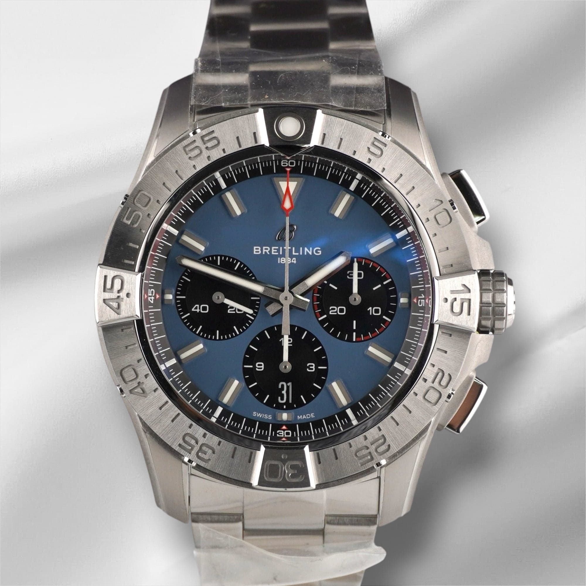 Breitling Avenger B01 Chrono - Photo 1