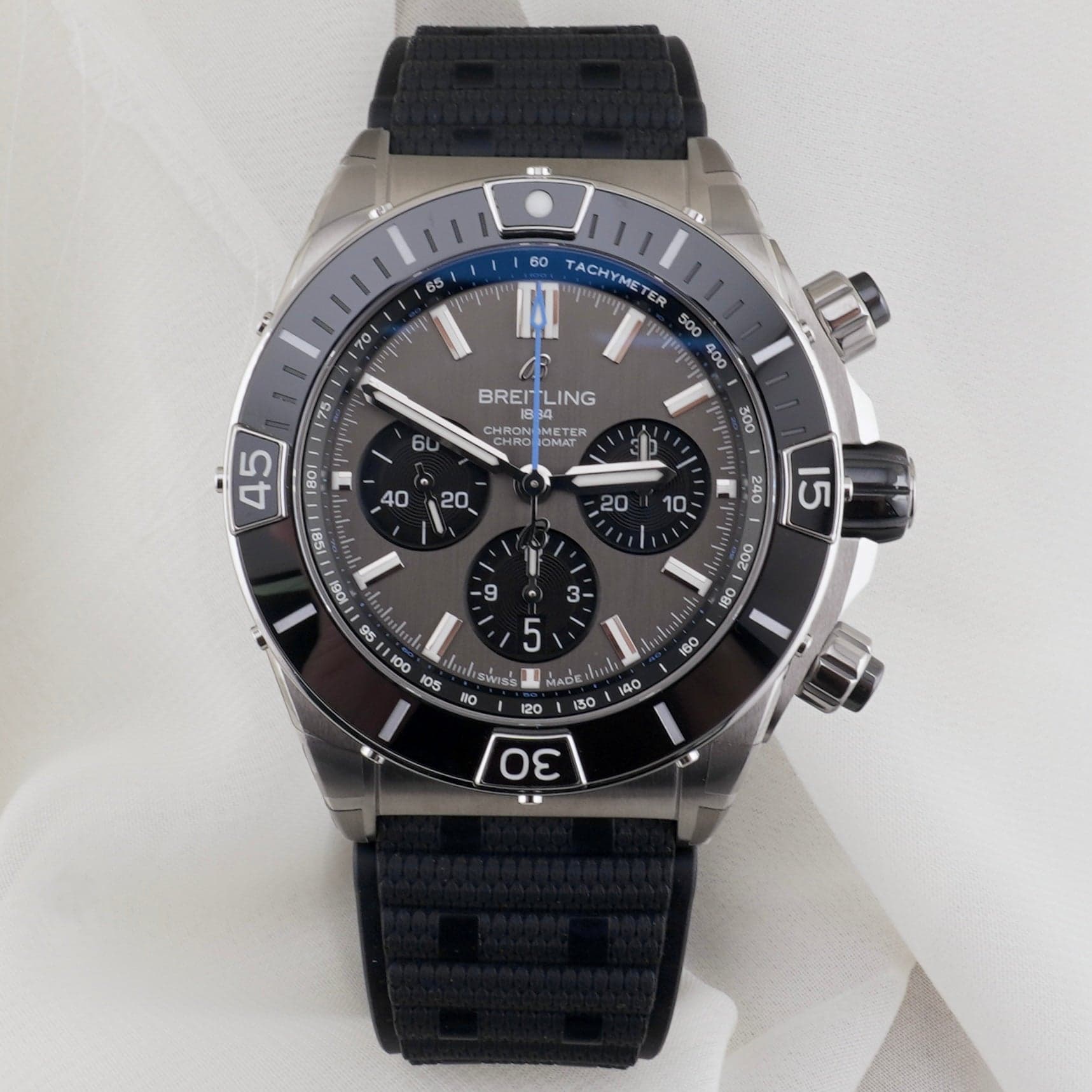 Breitling Super Chronomat B01 - Photo 1