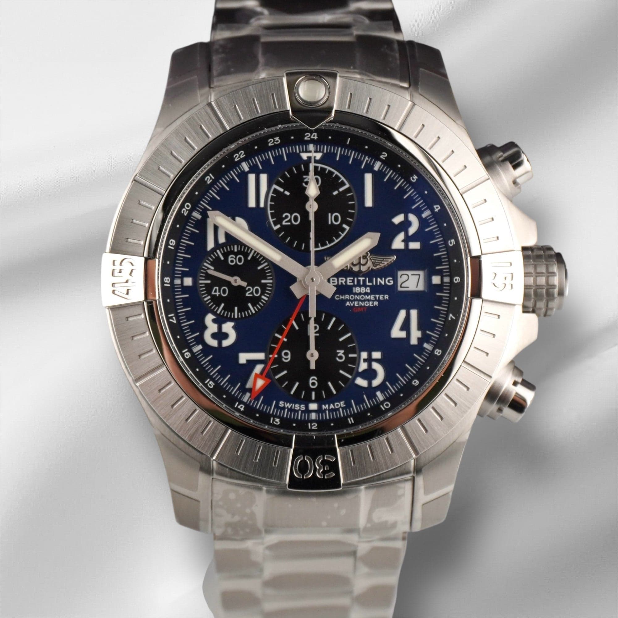 Breitling Avenger Chronograph GMT - Photo 1