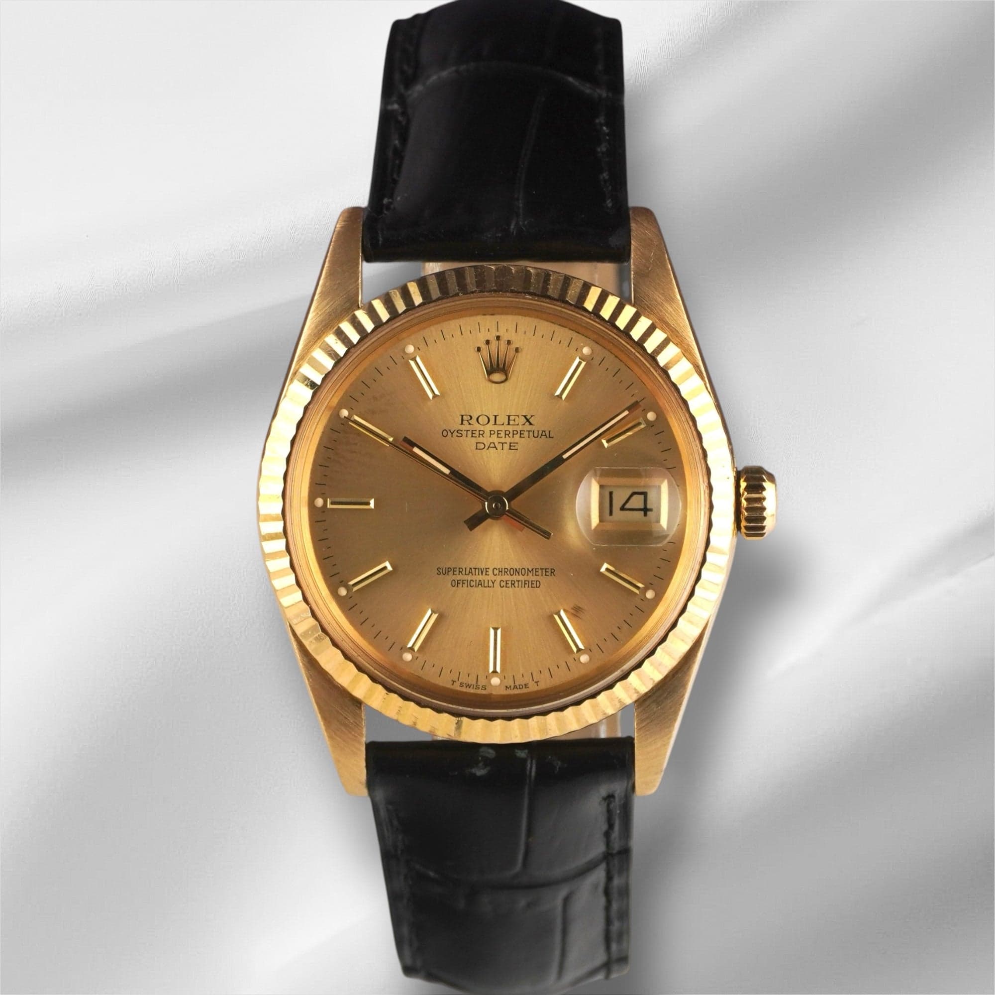 Rolex Oyster Perpetual Date - Photo 1