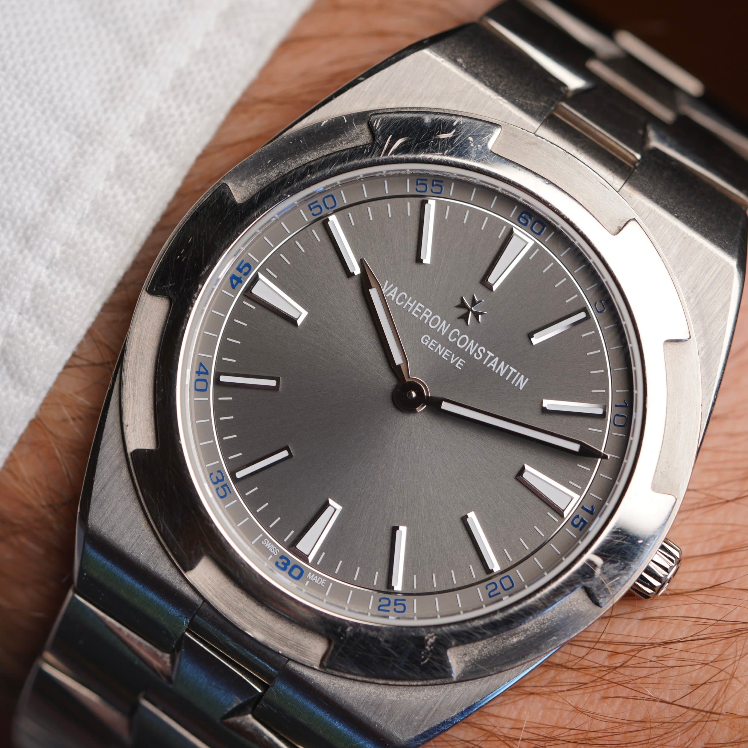 Vacheron Constantin Overseas Boutique Exclusive - Photo 1